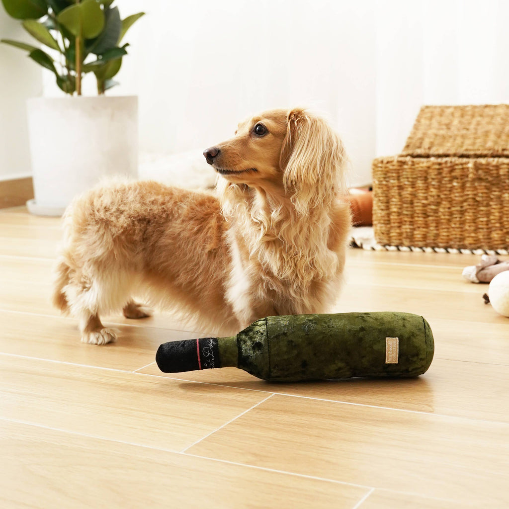 Merlot enrichment dog toy
