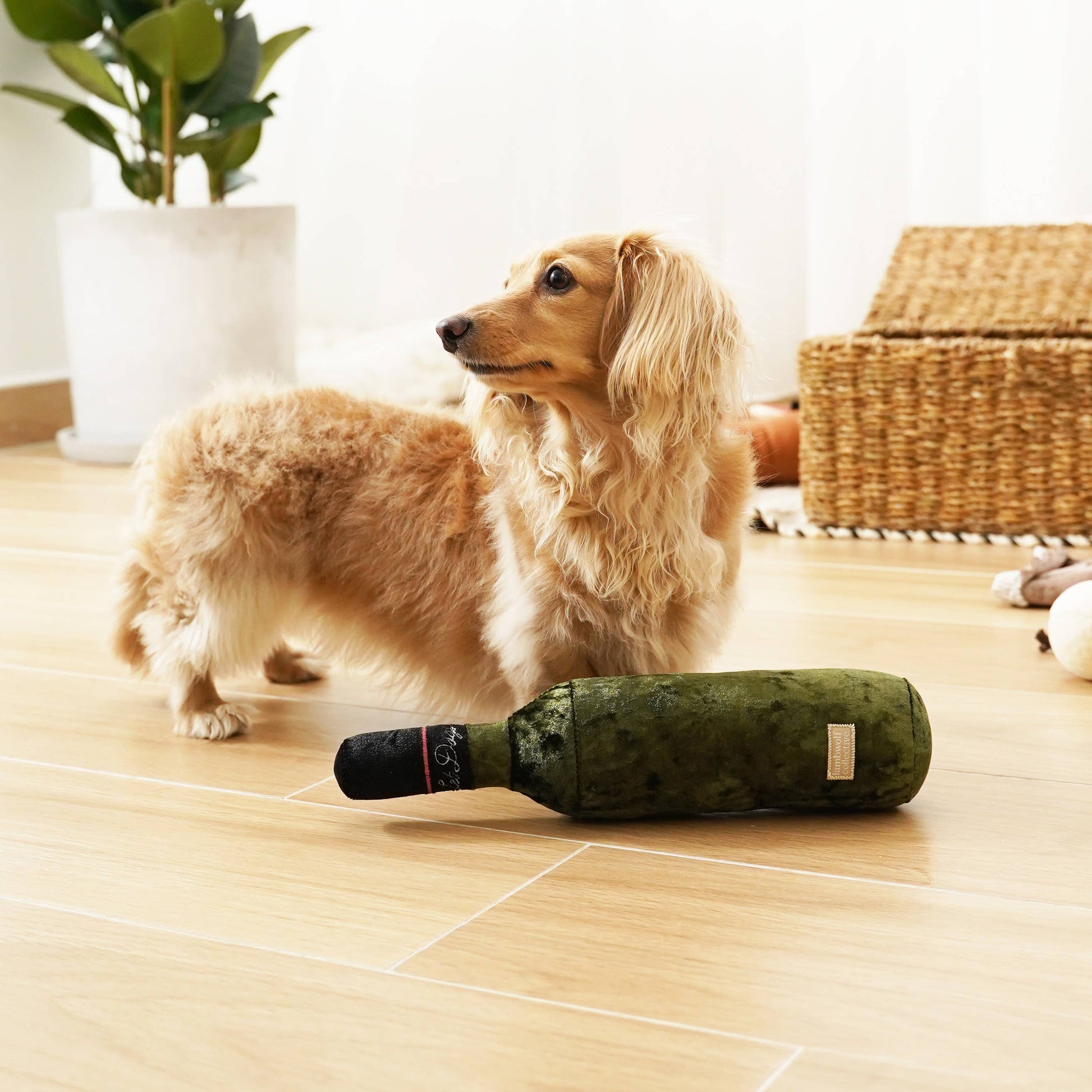 Merlot enrichment dog toy