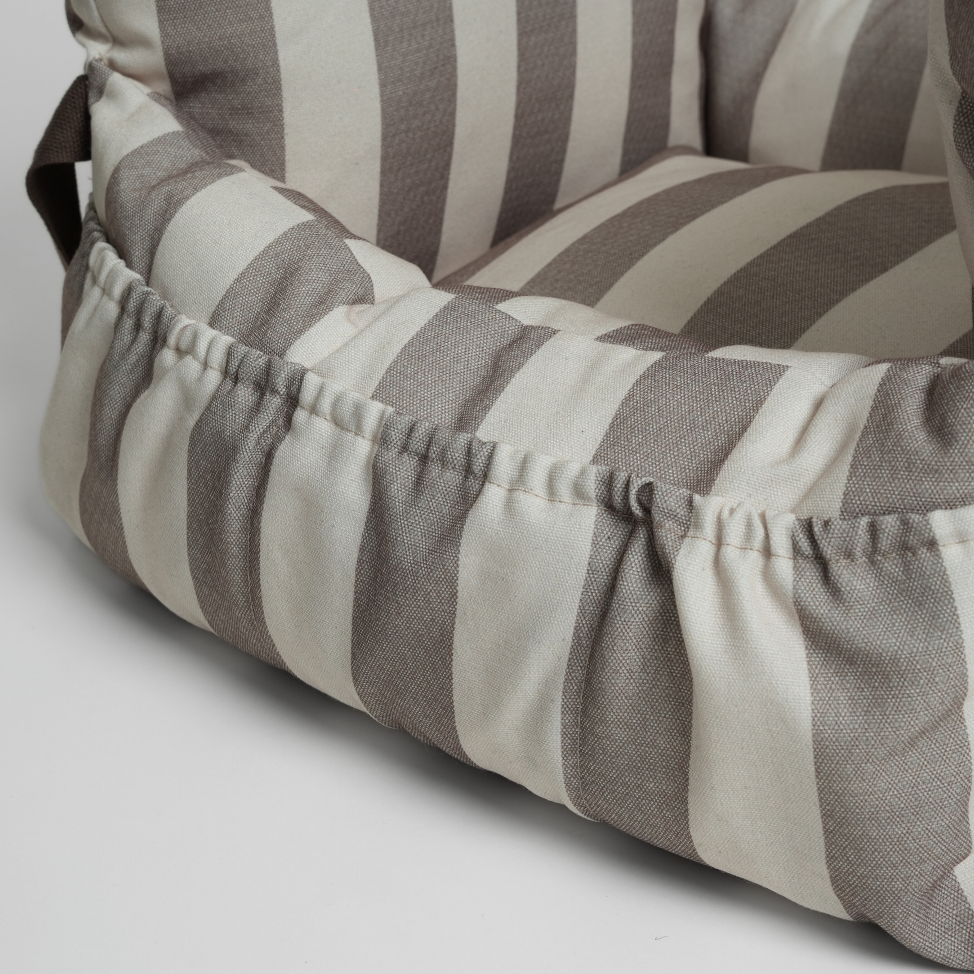 Lara Dog Striped Car Seat