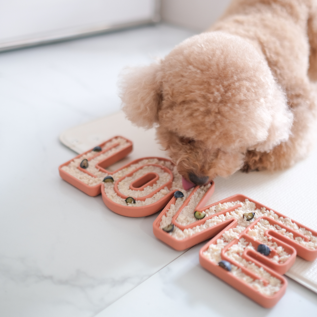 Love lick mat