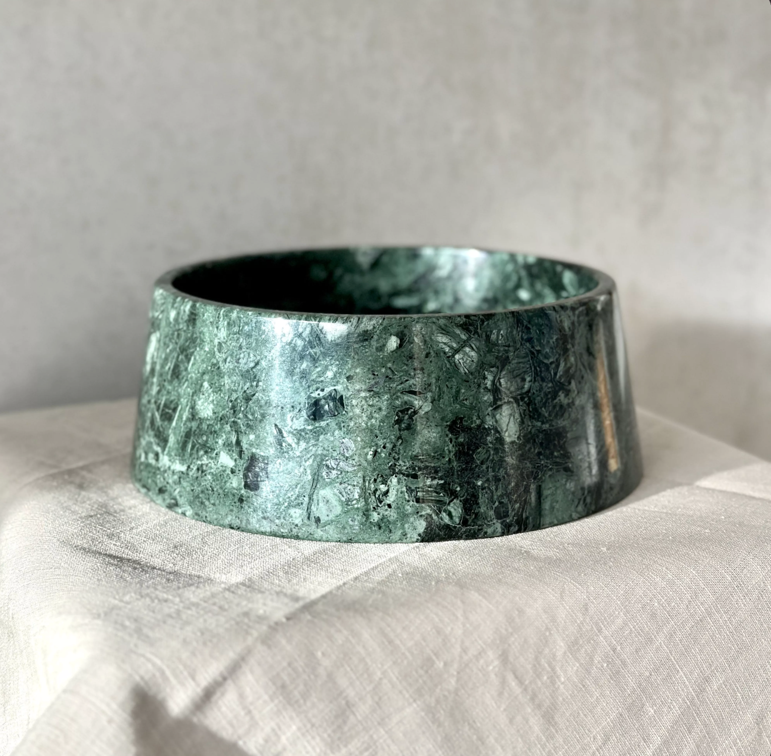 Studio Animaux Marble Dog Bowl Ø23 cm