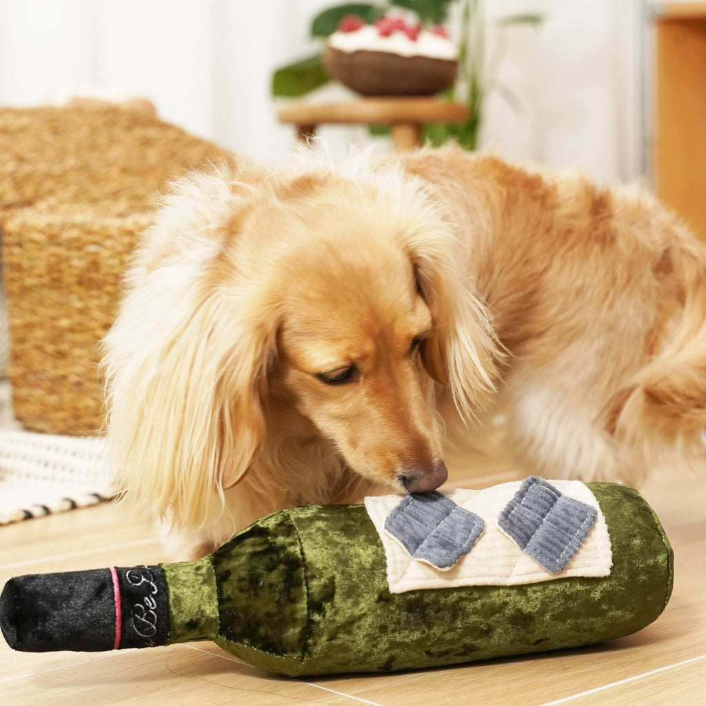 Merlot enrichment dog toy