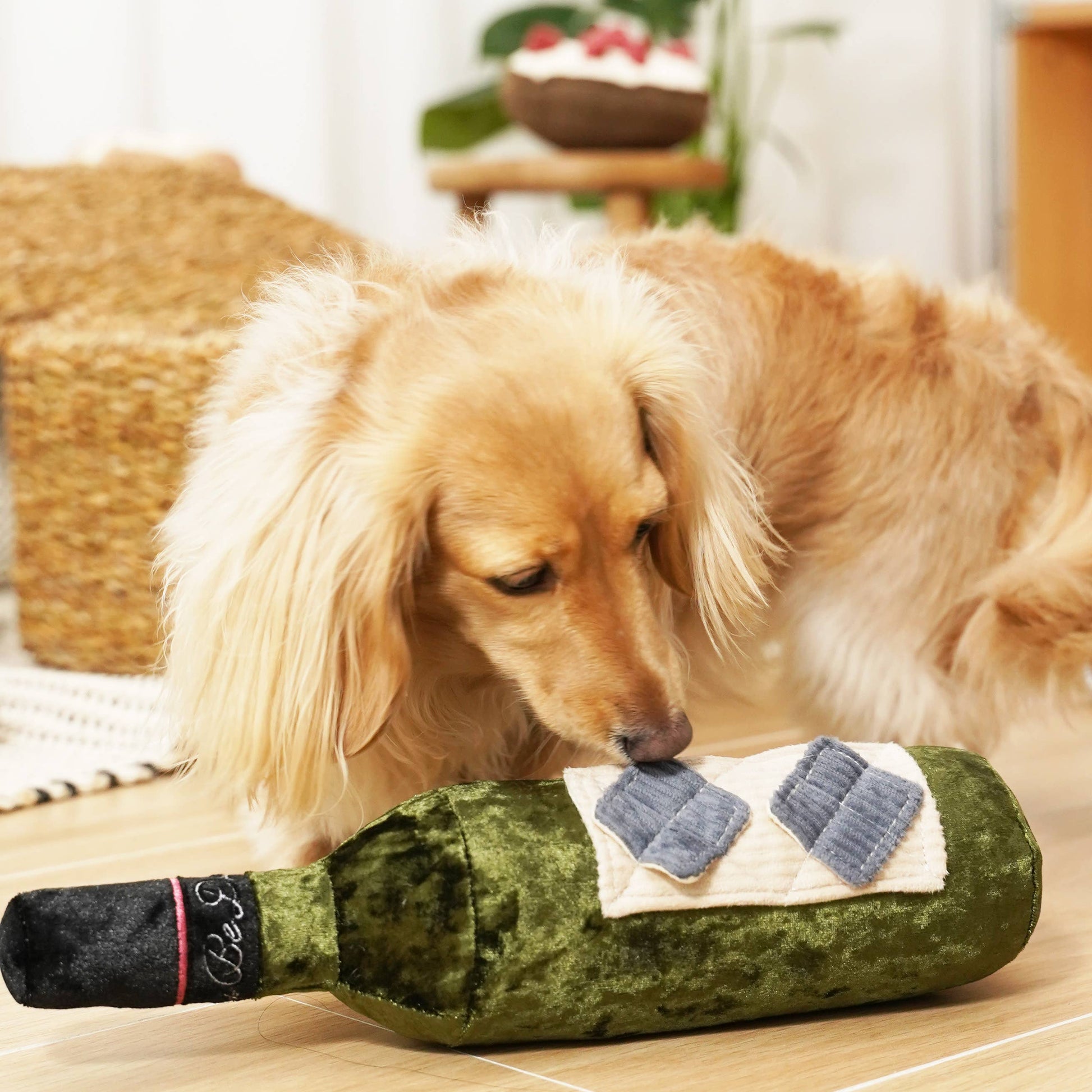 Merlot enrichment dog toy