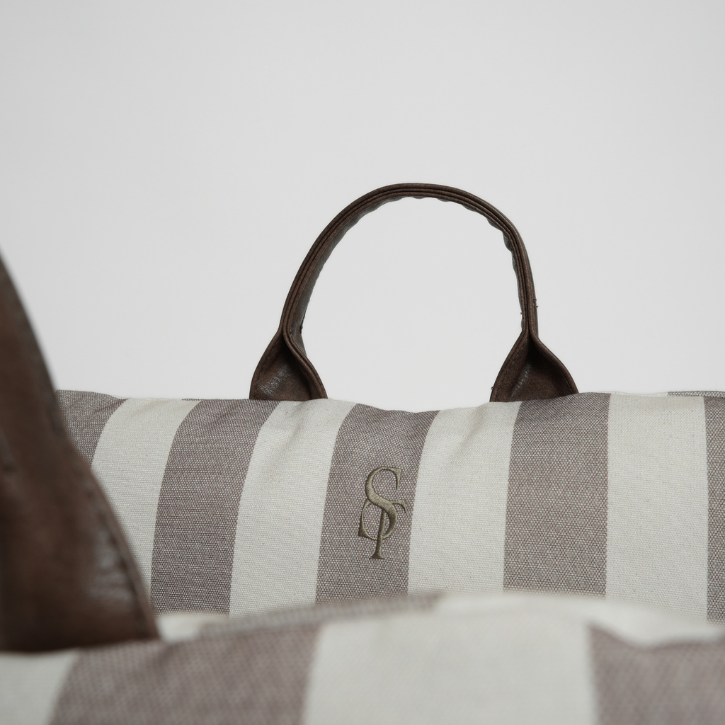 Lara Dog Striped Car Seat